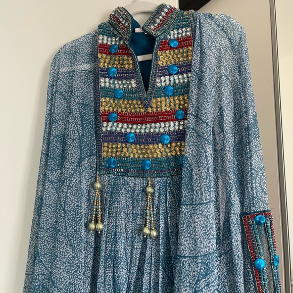 Elegant Blue and Red Maxi Dress - Picture 8 of 14